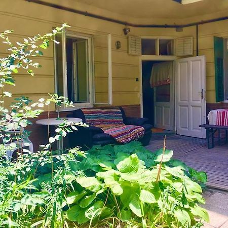 Vintage Studio Apartment, Garden And Free Parking Budapest Eksteriør billede
