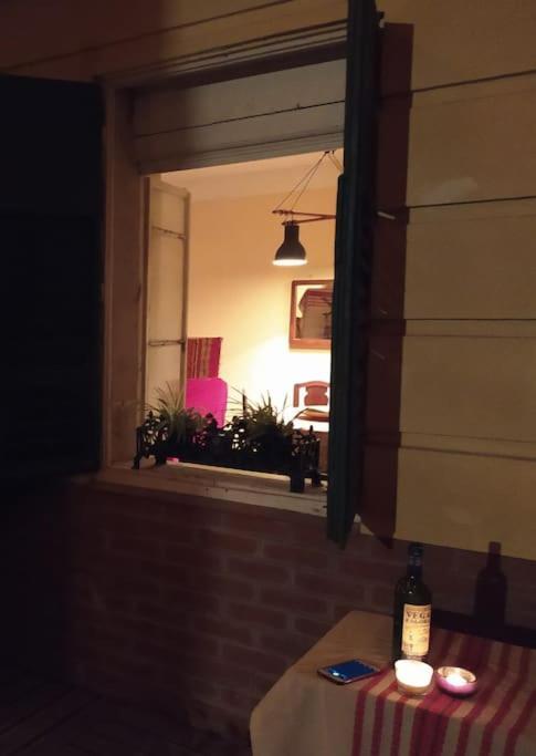 Vintage Studio Apartment, Garden And Free Parking Budapest Eksteriør billede